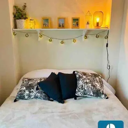 Hotel Idr-0022 - Maison Proche De La Du Grignon 3*